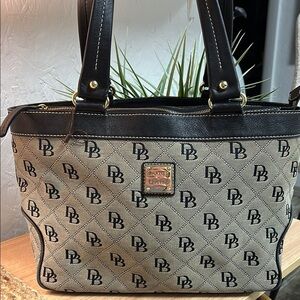 Dooney & Bourke Black and Tan Tote Bag with Signature Style